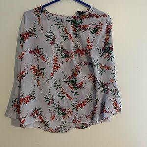 super cute floral blouse!!